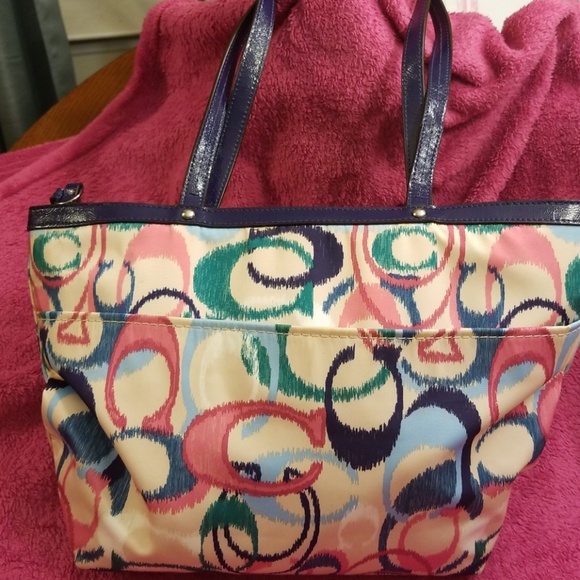 Coach purse - Picture 4 of 5
